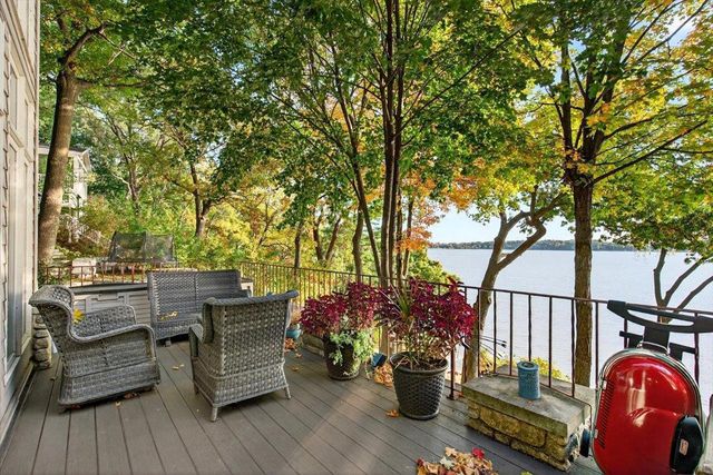 N6802 Shorewood Hills Road, Lake Mills, WI 53551