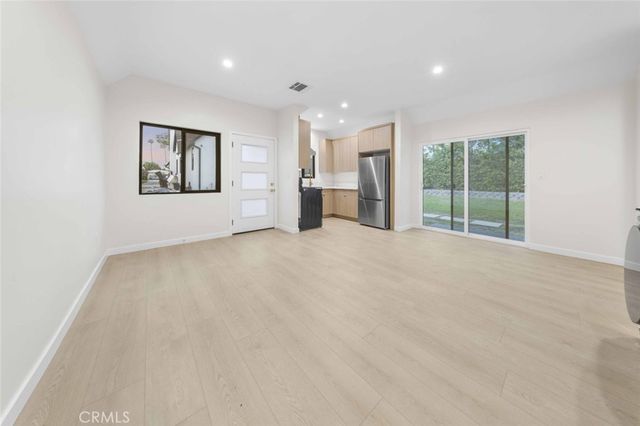 1324 Winchester Avenue A, Glendale, CA 91201