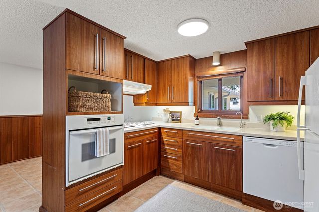 8308 99th Street Ct SW, Lakewood, WA 98498