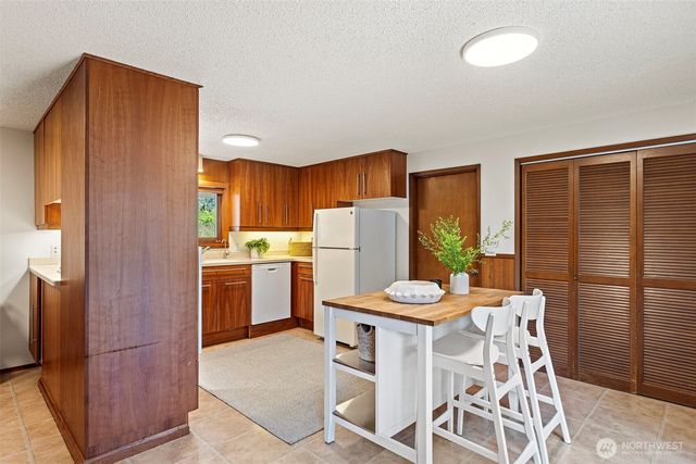 8308 99th Street Ct SW, Lakewood, WA 98498