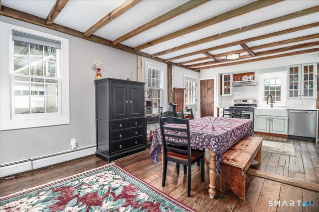 6 Weekeepeemee Road, Woodbury, CT 06798