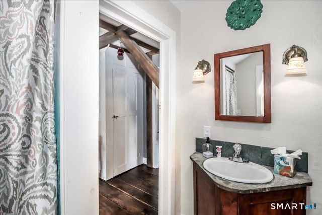 6 Weekeepeemee Road, Woodbury, CT 06798