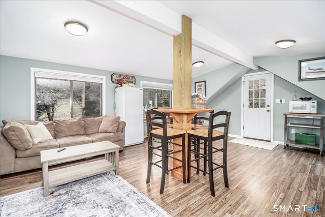 6 Weekeepeemee Road, Woodbury, CT 06798