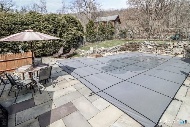 6 Weekeepeemee Road, Woodbury, CT 06798