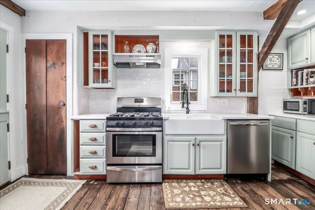 6 Weekeepeemee Road, Woodbury, CT 06798