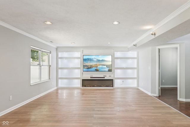 5729 Decatur Ridge Drive, Indianapolis, IN 46221