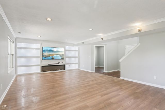 5729 Decatur Ridge Drive, Indianapolis, IN 46221