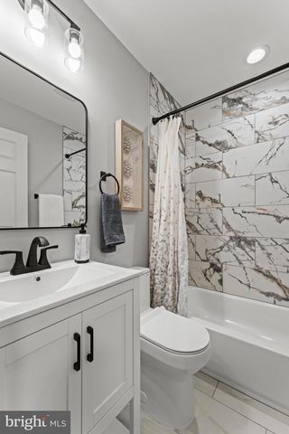 1724 N MILTON AVE, Baltimore, MD 21213