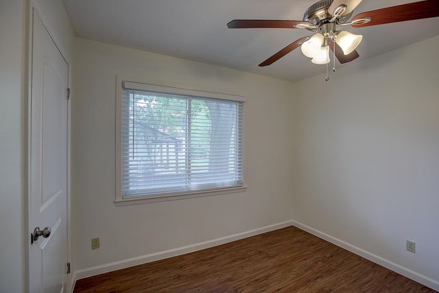 1307 Vine ST, Georgetown, TX 78626