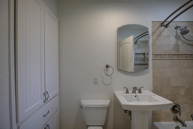 1307 Vine ST, Georgetown, TX 78626