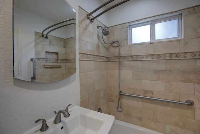 1307 Vine ST, Georgetown, TX 78626