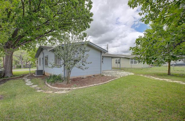 1307 Vine ST, Georgetown, TX 78626