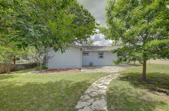 1307 Vine ST, Georgetown, TX 78626
