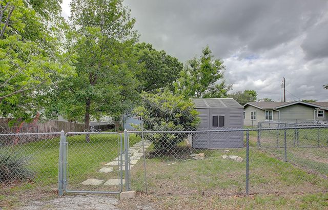 1307 Vine ST, Georgetown, TX 78626