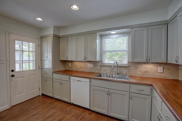 1307 Vine ST, Georgetown, TX 78626