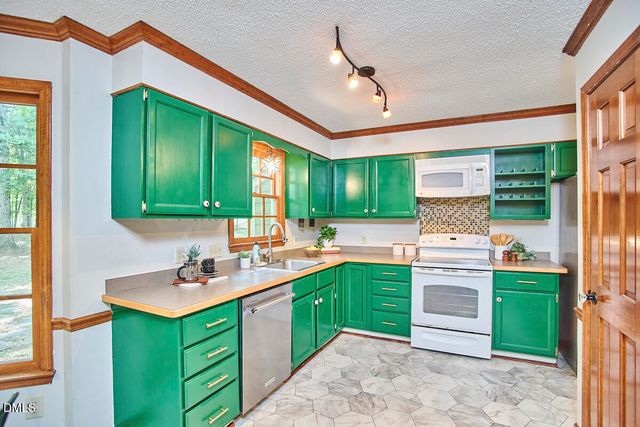 10 Cedar Bluff Court, Durham, NC 27704