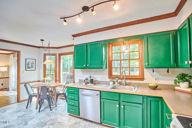 10 Cedar Bluff Court, Durham, NC 27704