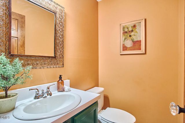 10 Cedar Bluff Court, Durham, NC 27704