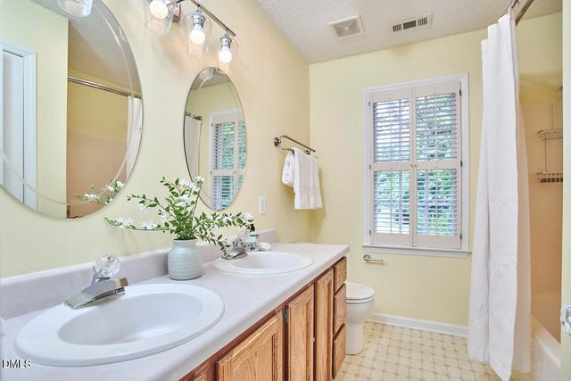10 Cedar Bluff Court, Durham, NC 27704