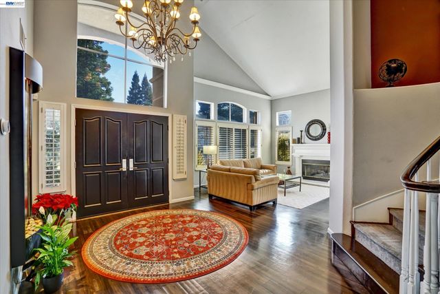 36 Savona Ct, Danville, CA 94526