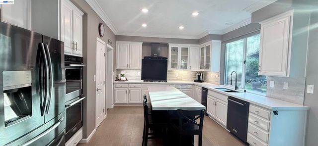36 Savona Ct, Danville, CA 94526