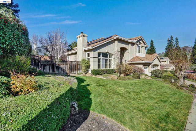 36 Savona Ct, Danville, CA 94526