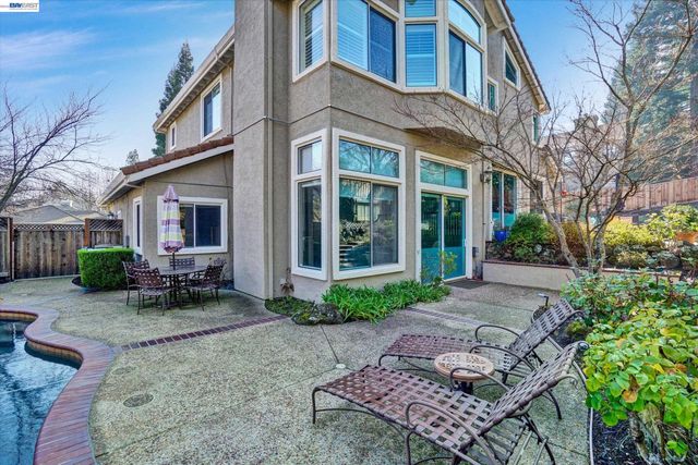36 Savona Ct, Danville, CA 94526
