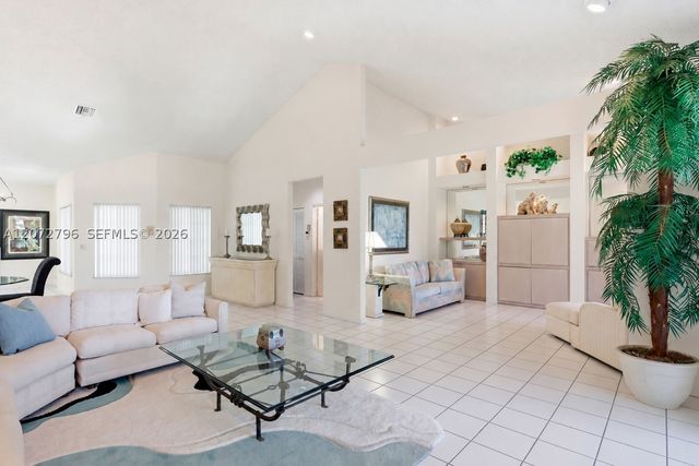 11594 Briarwood Cir 4, Boynton Beach, FL 33437