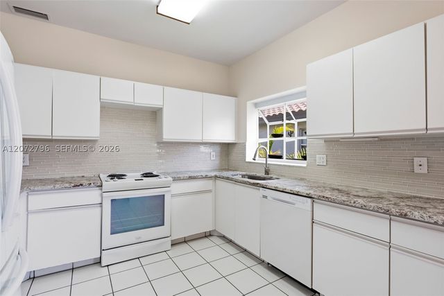 11594 Briarwood Cir 4, Boynton Beach, FL 33437