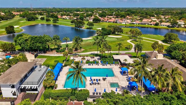 11594 Briarwood Cir 4, Boynton Beach, FL 33437