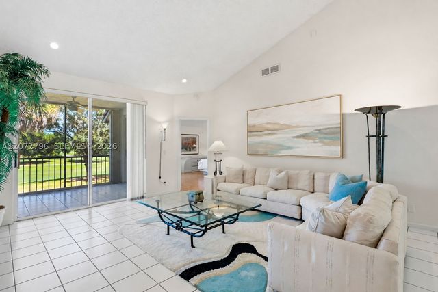11594 Briarwood Cir 4, Boynton Beach, FL 33437