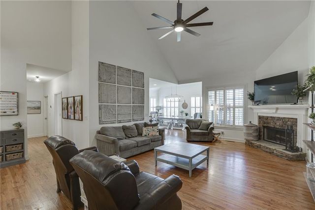 363 Durham Drive, Hoschton, GA 30548