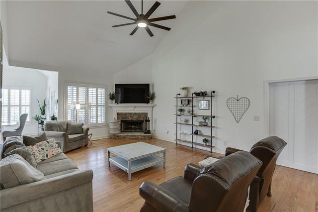 363 Durham Drive, Hoschton, GA 30548