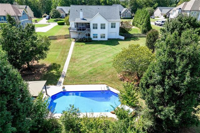 363 Durham Drive, Hoschton, GA 30548