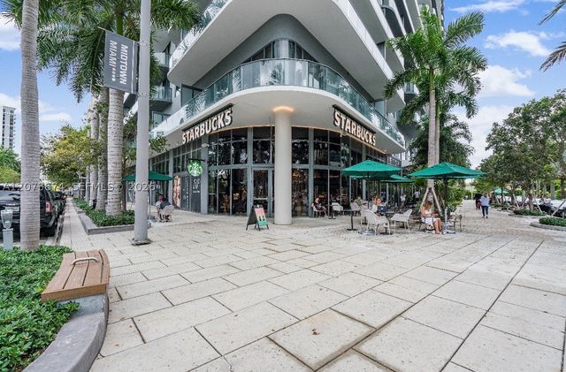 121 NE 34th St 2506A, Miami, FL 33137