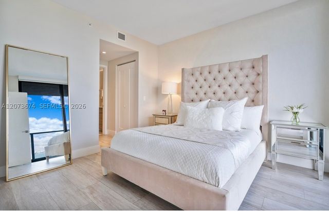 121 NE 34th St 2506A, Miami, FL 33137