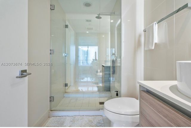121 NE 34th St 2506A, Miami, FL 33137