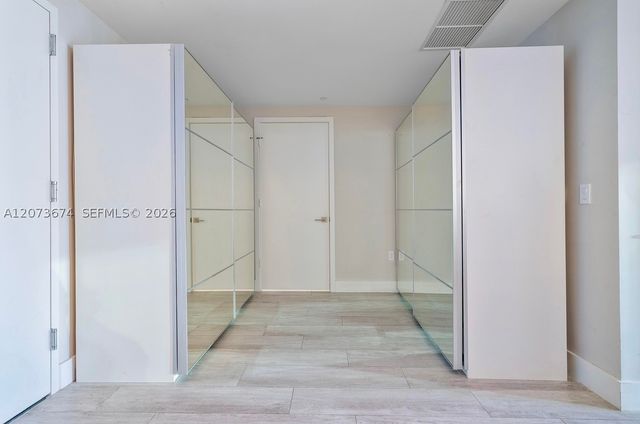 121 NE 34th St 2506A, Miami, FL 33137