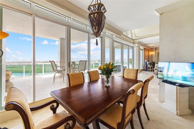 16500 Collins Avenue PHE, Sunny Isles Beach, FL 33160