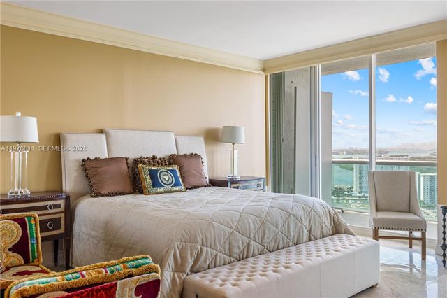 16500 Collins Avenue PHE, Sunny Isles Beach, FL 33160