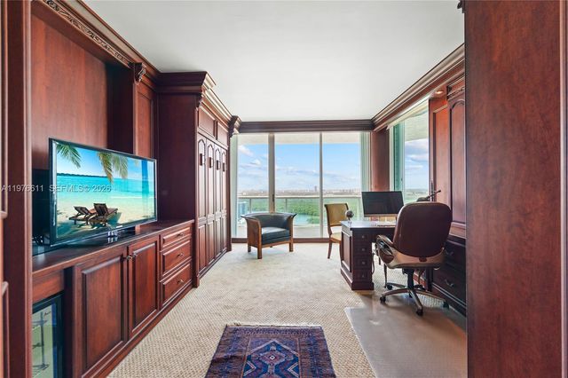 16500 Collins Avenue PHE, Sunny Isles Beach, FL 33160
