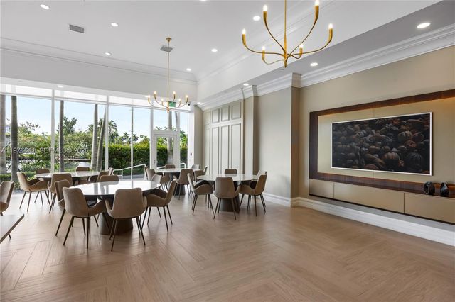 16500 Collins Avenue PHE, Sunny Isles Beach, FL 33160