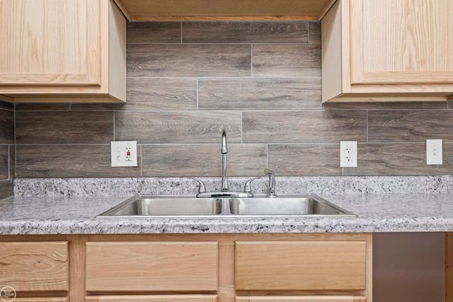 15218 Canberra Street, Roseville, MI 48066