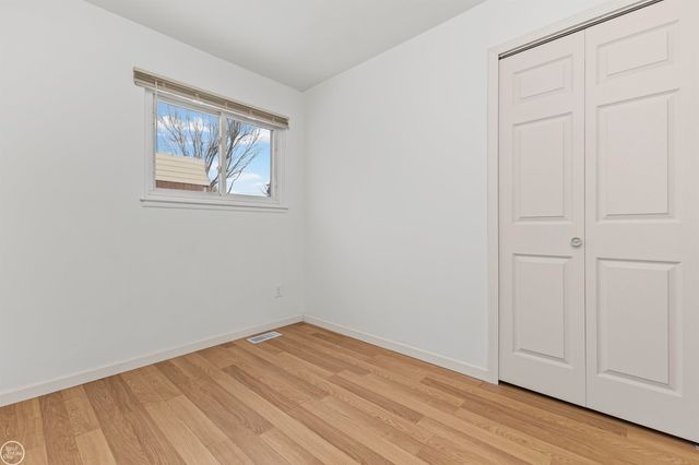 15218 Canberra Street, Roseville, MI 48066