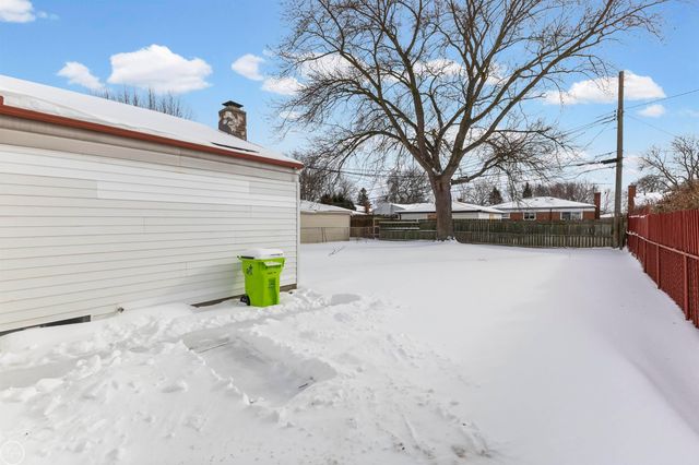 15218 Canberra Street, Roseville, MI 48066