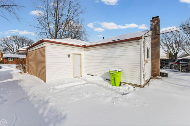 15218 Canberra Street, Roseville, MI 48066