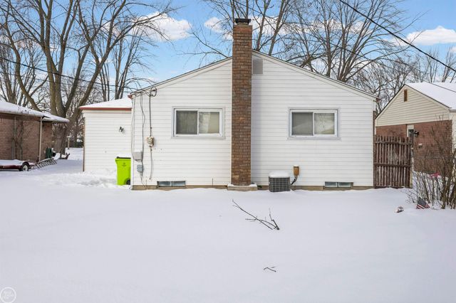 15218 Canberra Street, Roseville, MI 48066