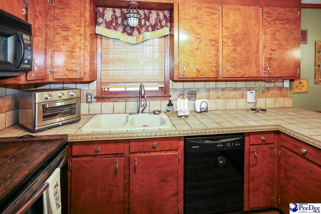 3073 Trent Dr, Florence, SC 29505