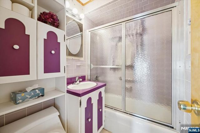 619 Lewandowski Street, Lyndhurst, NJ 07071