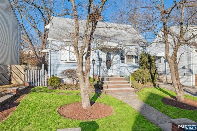 619 Lewandowski Street, Lyndhurst, NJ 07071